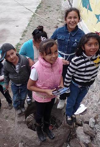 反暴力藝術：墨西哥兒童參加由該基金會支持的 XICO ARTE 項目